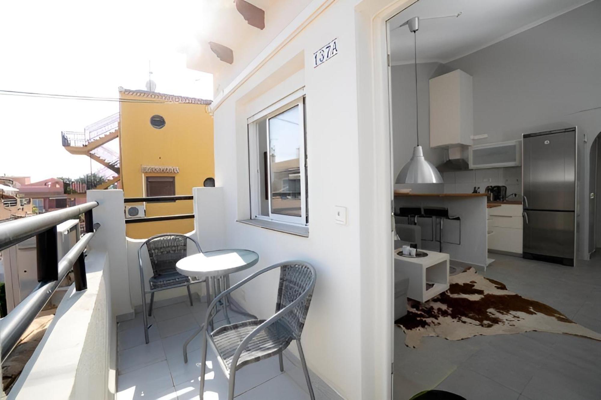 Апартаменты Sunny Bungalow Near The Sea And Petanque Field Торевьиа Экстерьер фото