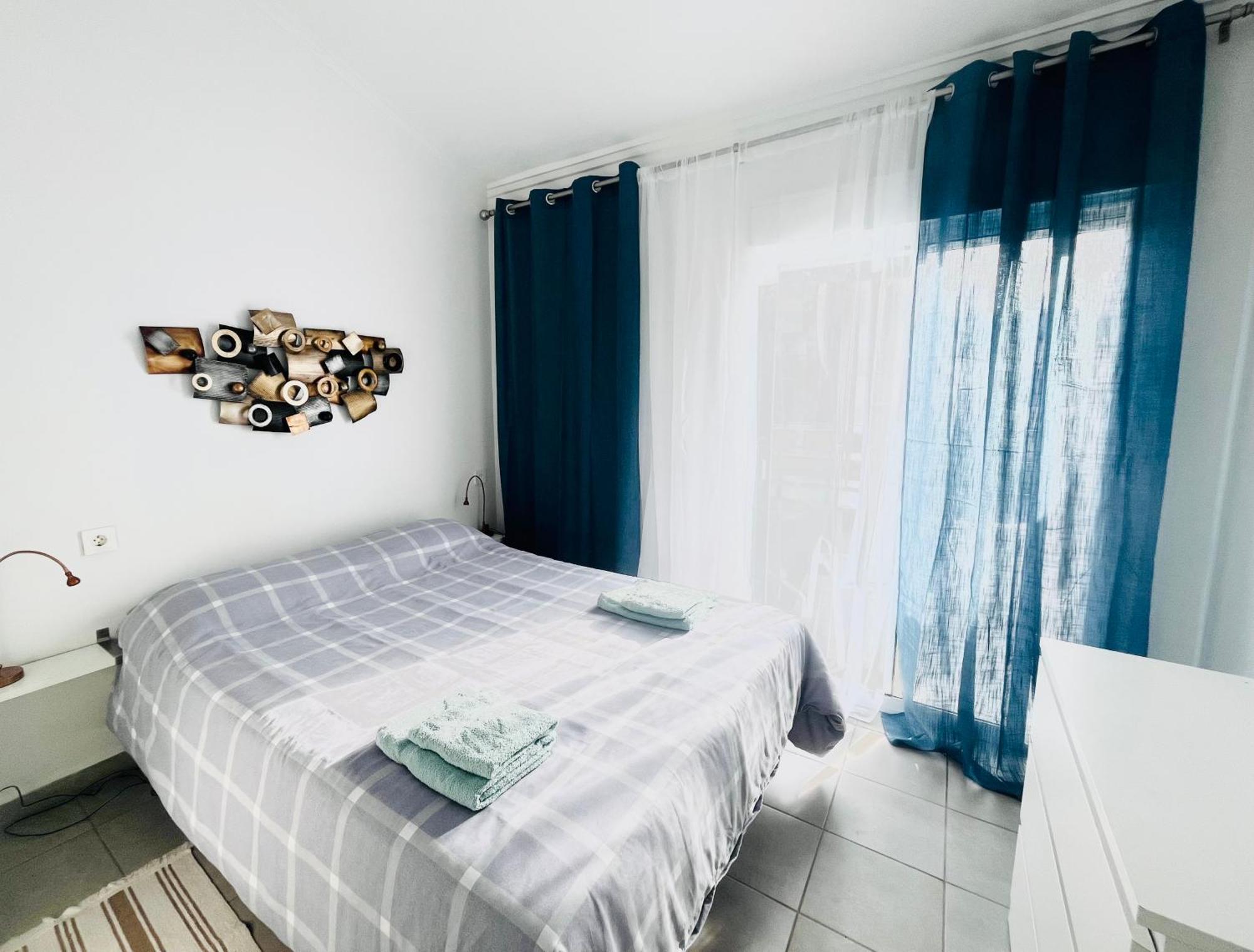 Апартаменты Sunny Bungalow Near The Sea And Petanque Field Торевьиа Экстерьер фото